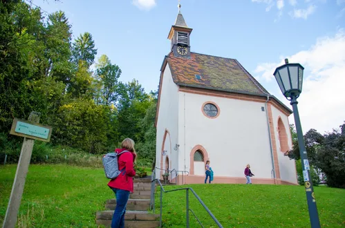 Quelle: Ulli Naefken Liebfrauenkirche in Neckarkatzenbach von Außen