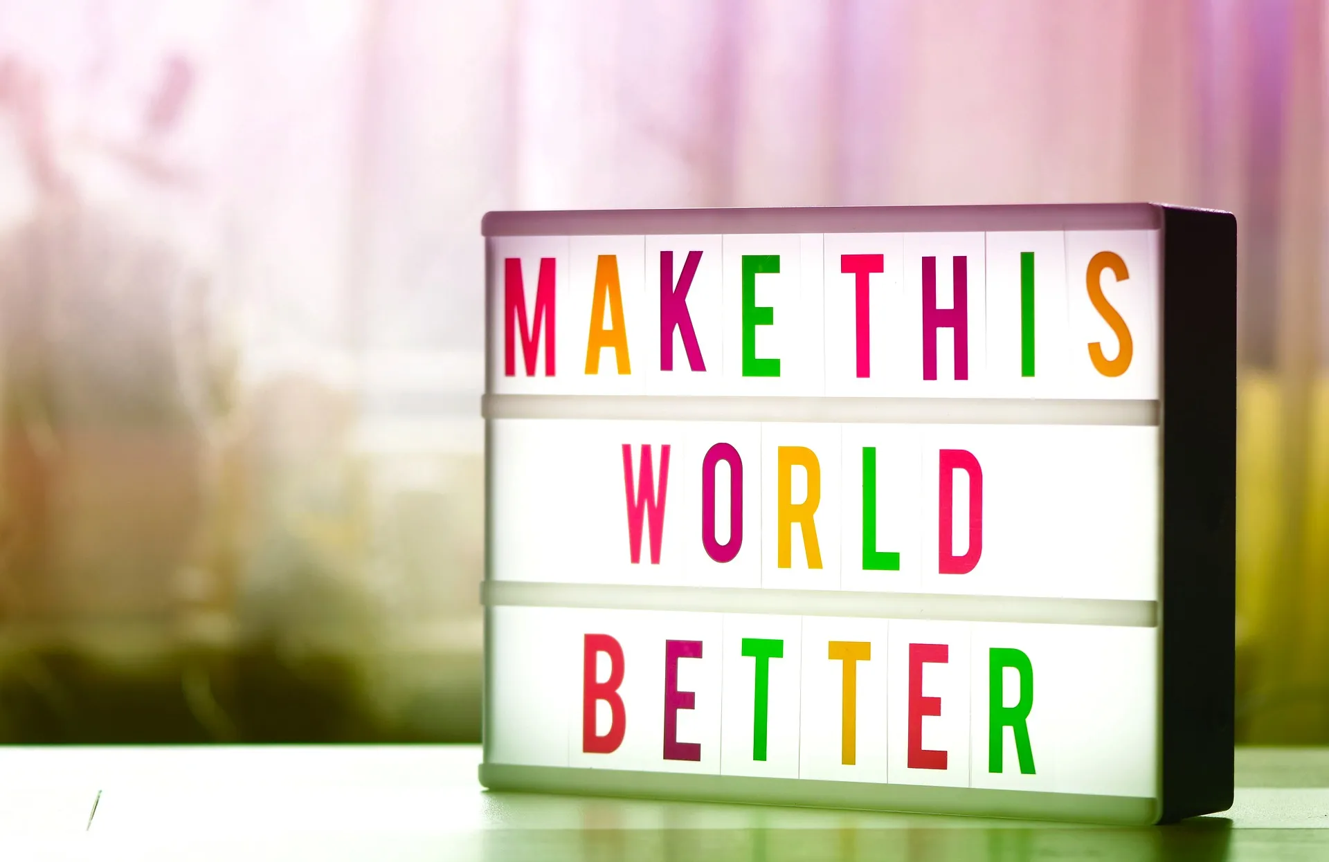 Quelle: pixabay / Alexas Fotos Tafel mit Schriftzug: Make this world better