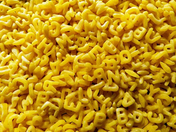 Nudeln in Form von Buchstaben