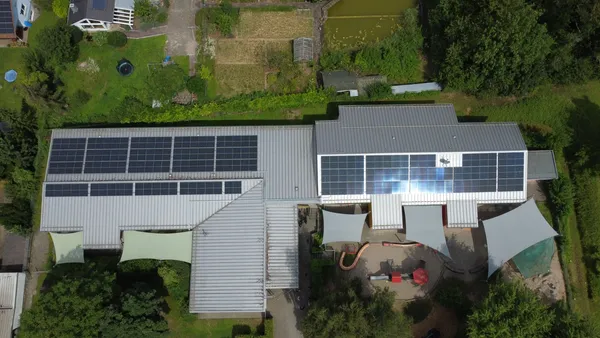 Quelle: Flen Halm Solaranlage auf der Kita Grüne Aue der Kirchengemeinde Bretten und Gölshausen