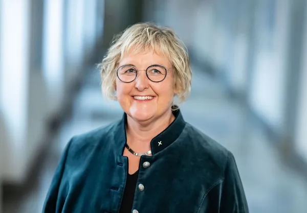 Quelle: artis / Ulli Deck Landesbischöfin Heike Springhart
